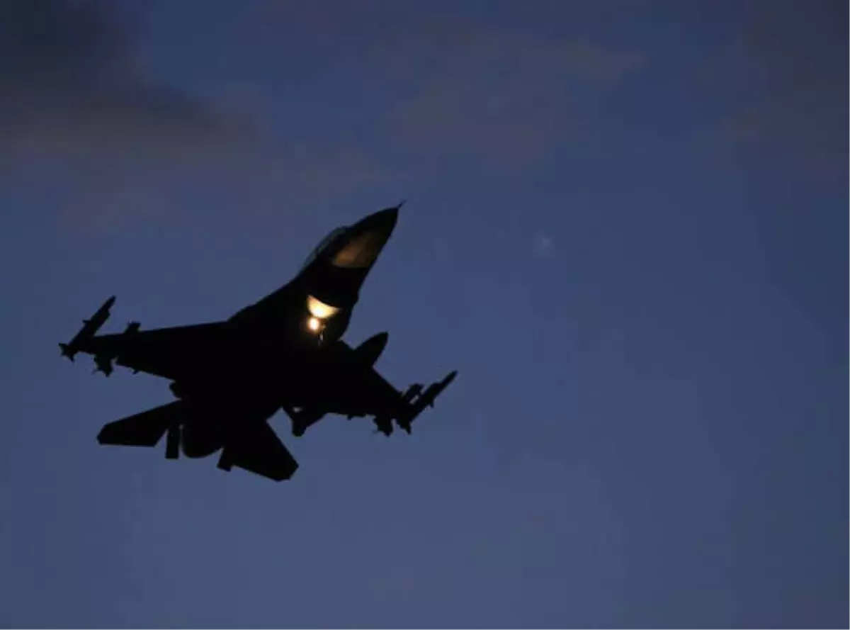 Savaş Uçaklarımız Menbiç\'ten Geçip Bafulyon Dağı\'na Bomba Yağdırdı