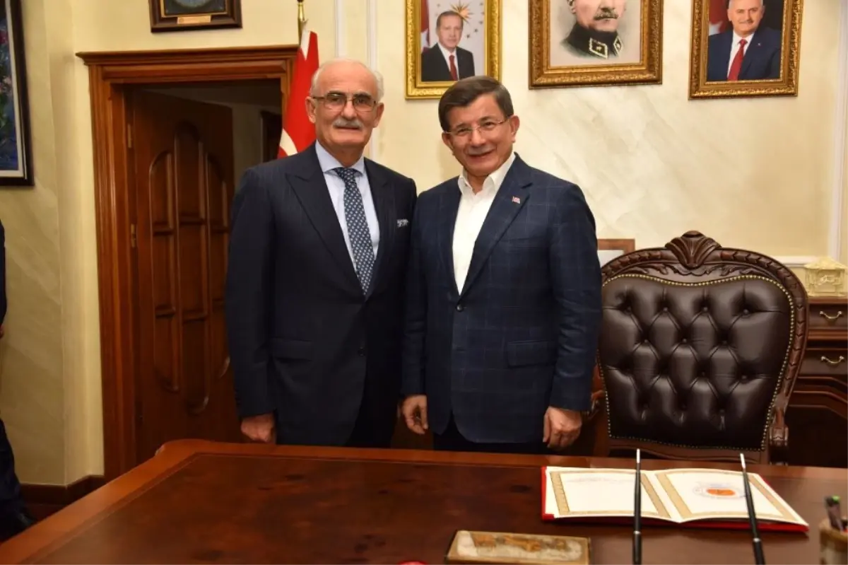 Ahmet Davutoğlu\'dan Samsun\'a Övgü