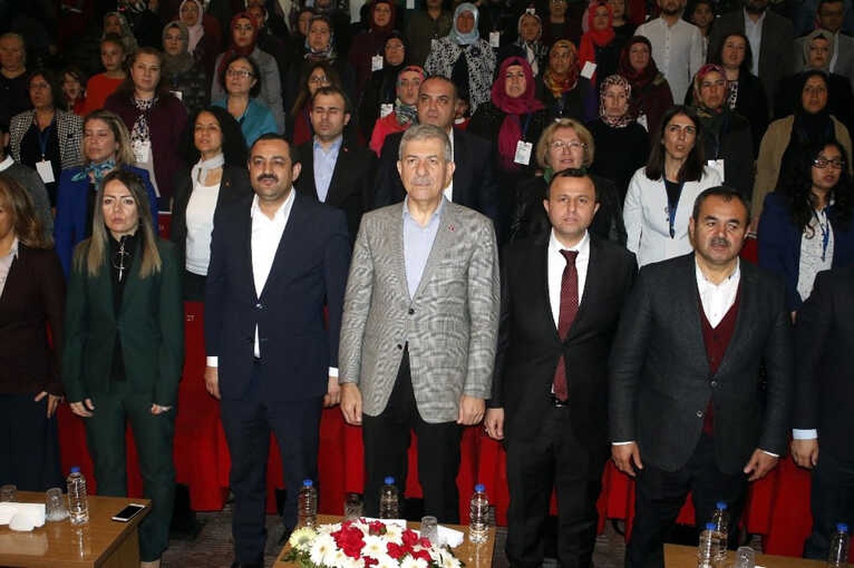 Bakan Demircan: "Onlar İyi Biliyor Aslanın Yavrusu Büyüyünce Aslan Olur"