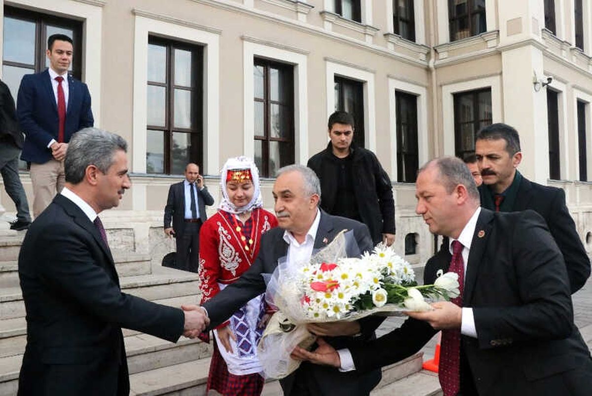 Bakan Fakıbaba: "Et İthalinin En Önemli Sebebi Anaç Olmaması"