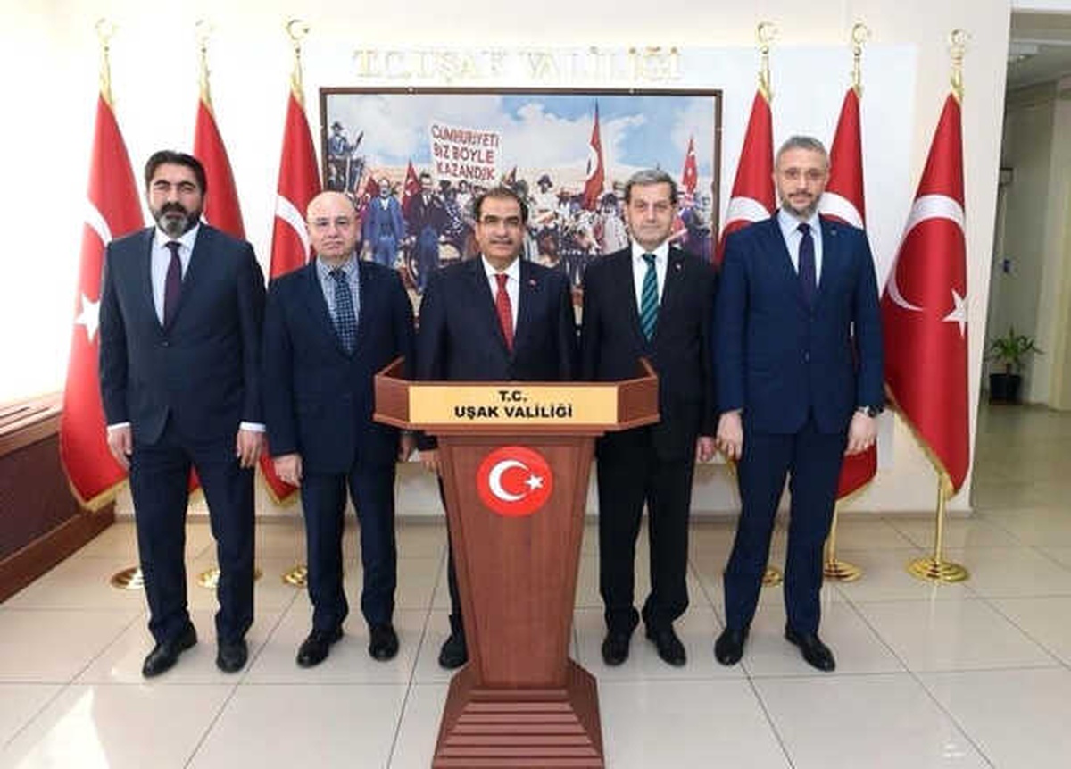 Gediz ve Simav Heyeti\'nden Uşak Valisi Demir\'e Ziyaret