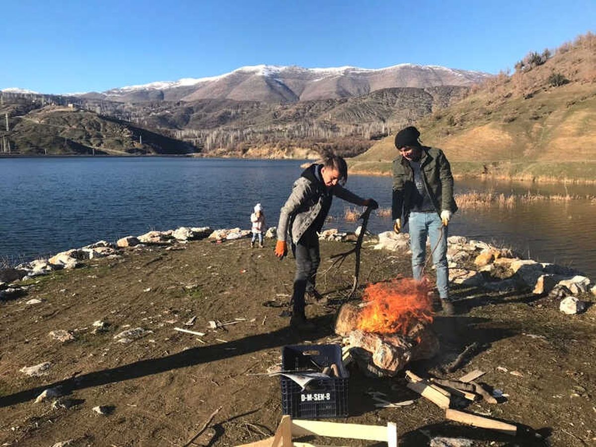 Hizan\'da Vatandaşlar Piknik Alanlarına Akın Etti