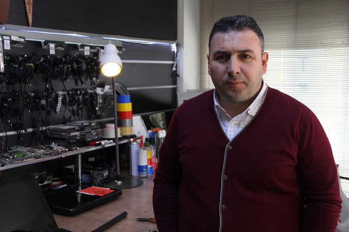 İş Yerini Hurdalar ile Dizayn Etti