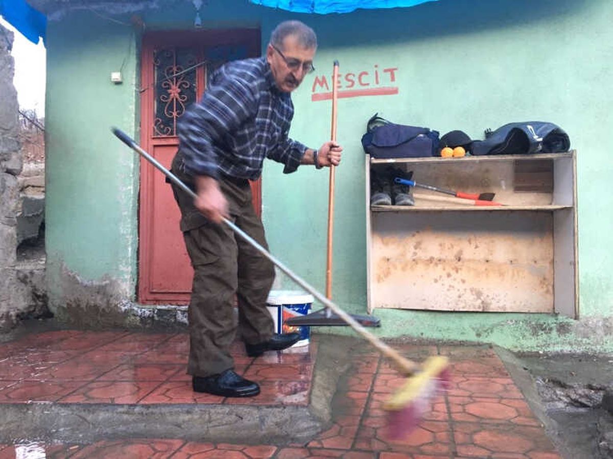 Kaplıcaya Gözü Gibi Bakıyor