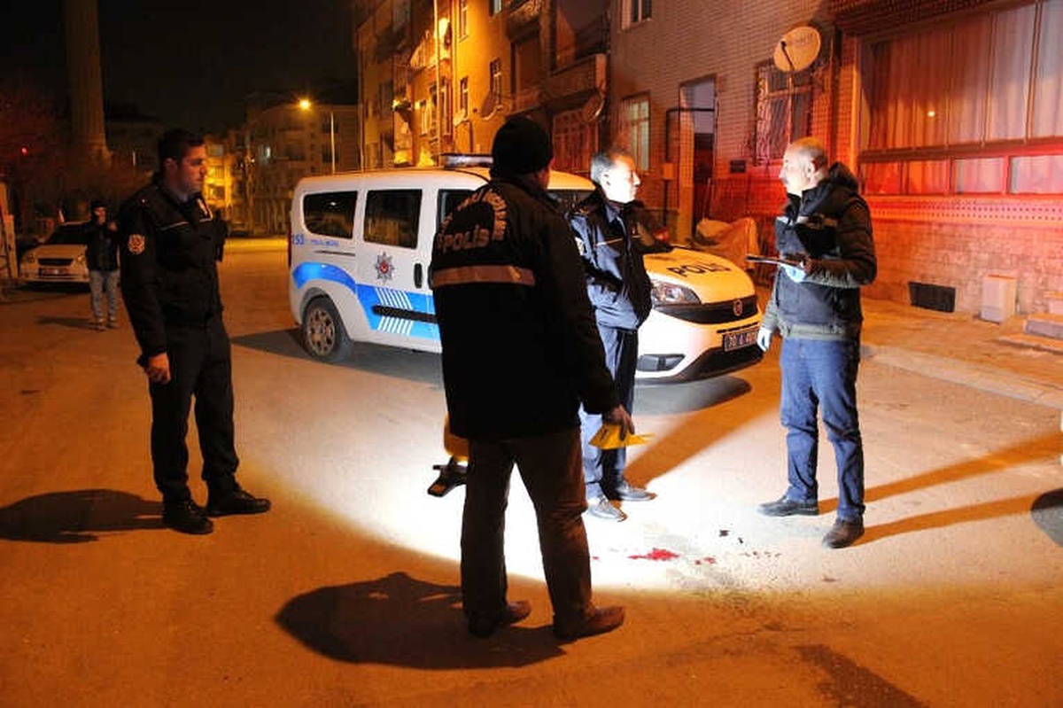 Karaman\'da Bir Kişi, Yol Ortasında Kanlar İçinde Yaralı Olarak Bulundu