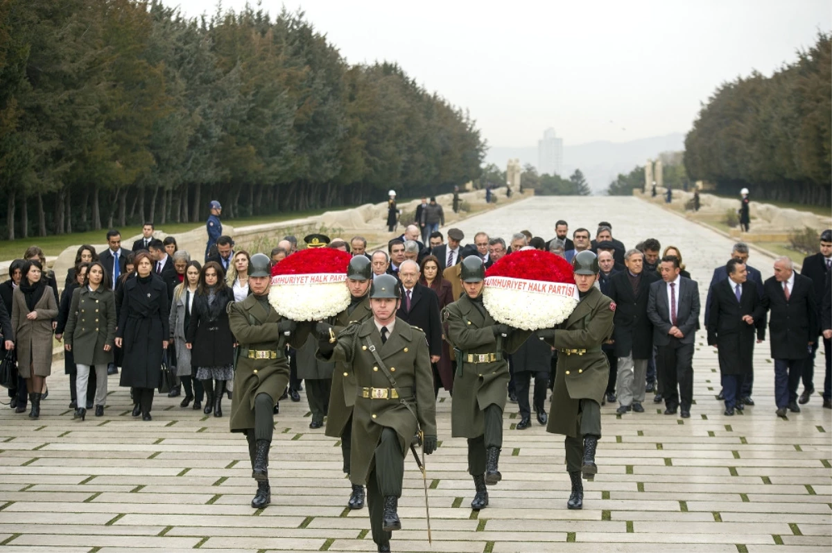 Kılıçdaroğlu, Pm Üyeleri ile Anıtkabir\'i Ziyaret Etti