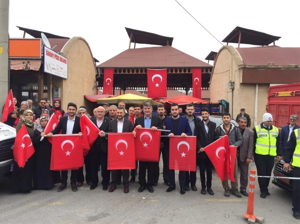 Milletvekili Açıkgöz Ürgüp\'te Vatandaşlara Türk Bayrağı Dağıttı