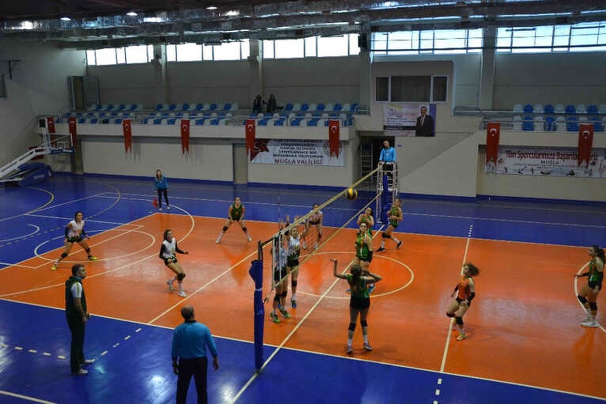 Okul Sporları Voleybol Grup Elemeleri Ortaca ve Dalaman\'da Yapıldı