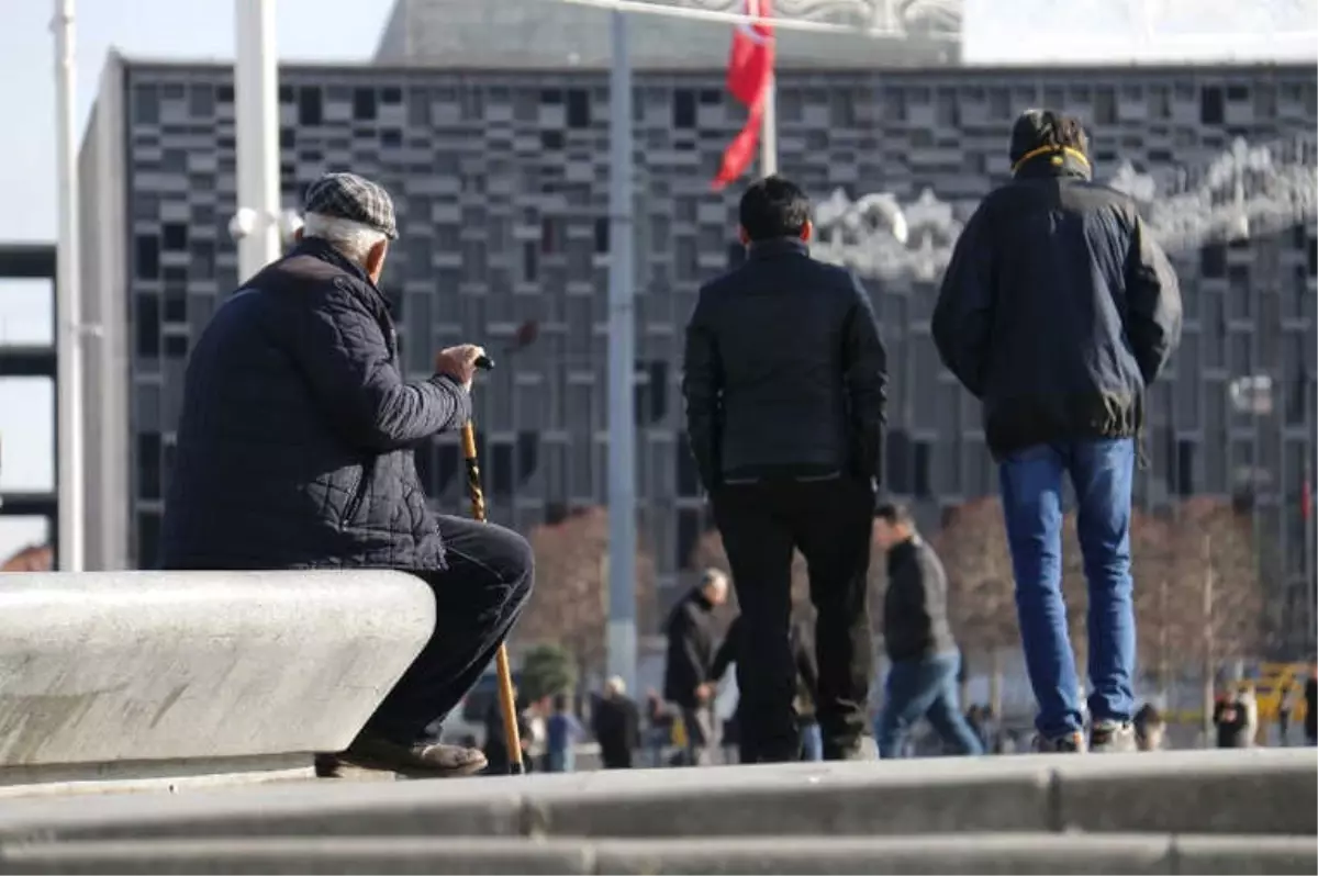 Atatürk Kültür Merkezi Yıkım İçin Gün Sayıyor