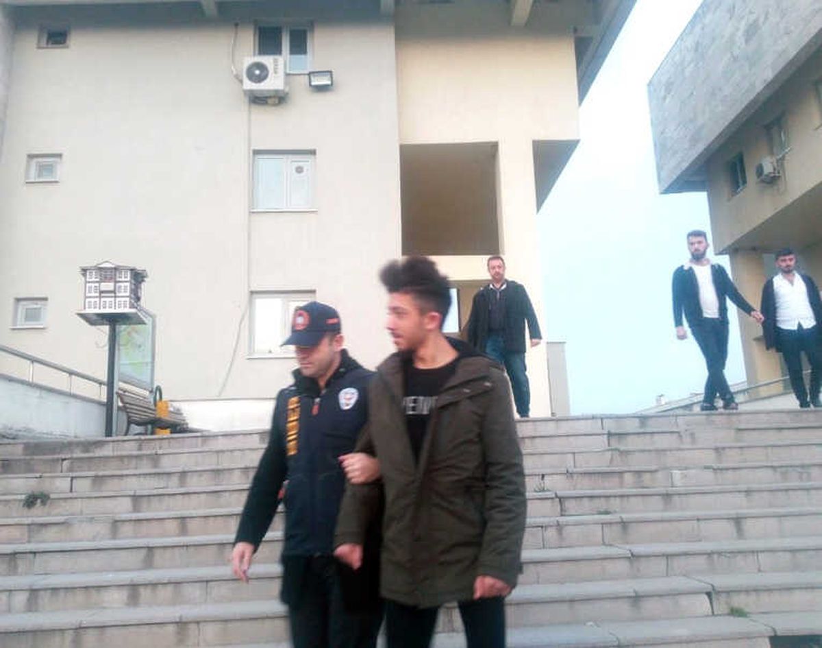 Sakarya\'da Yasa Dışı Bahis Oynatan Şahıslar Tutuklandı