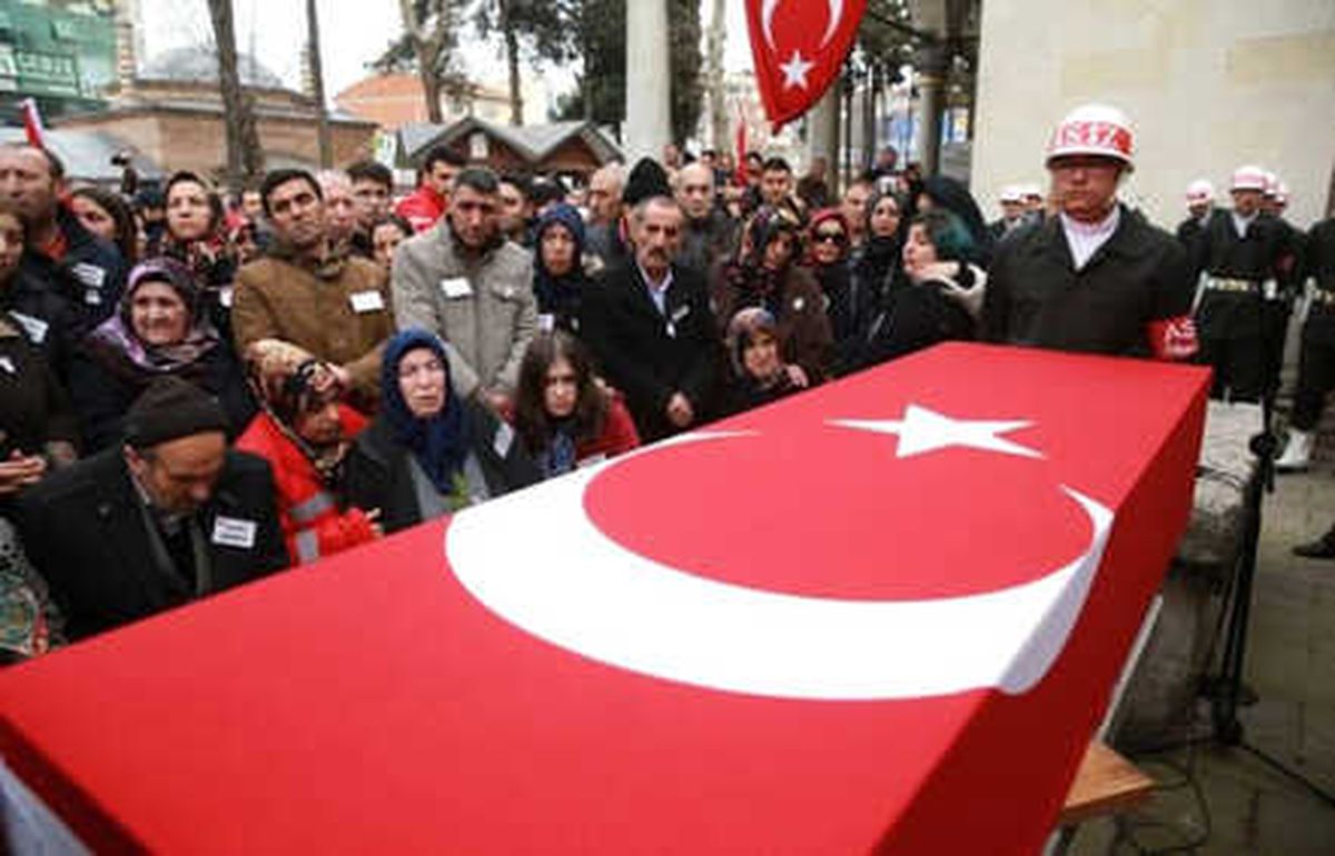 Şehit Asker Kocaeli\'de Son Yolculuğuna Uğurlandı