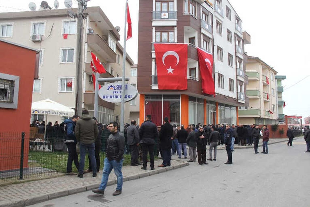 Şehit Askerin Baba Evinde Helallik Alındı
