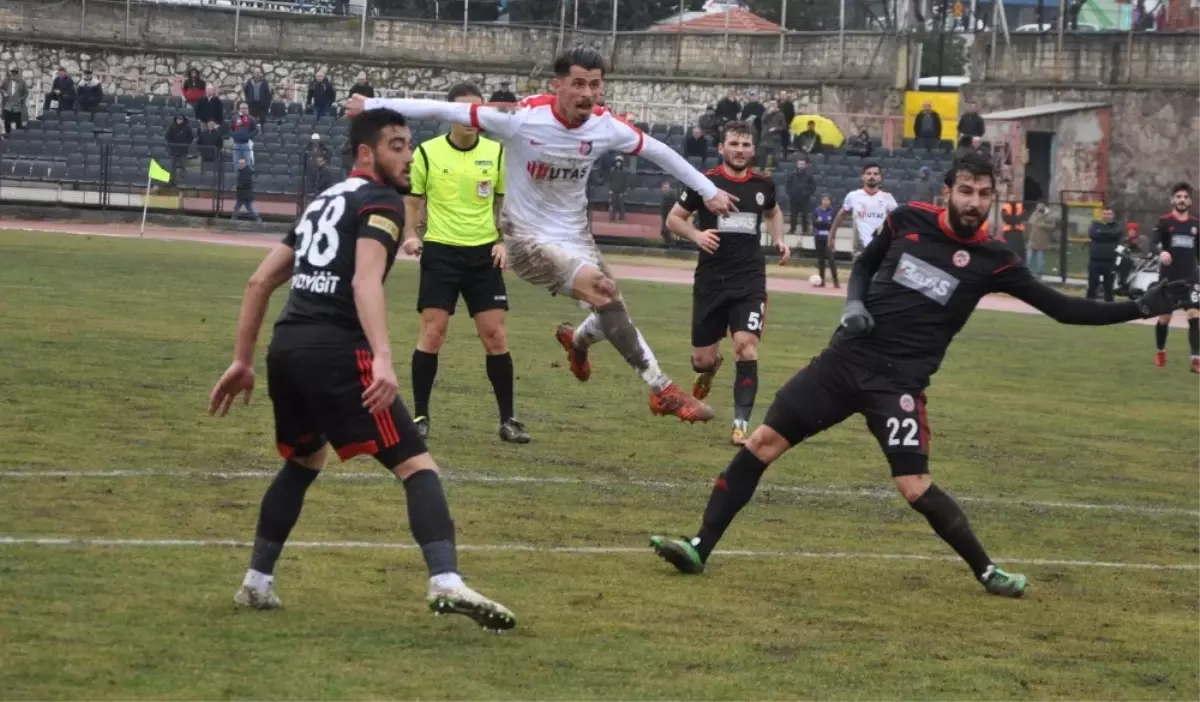 Tff 3. Lig 3. Utaş Uşakspor: 4 Çorum Belediyespor: 3