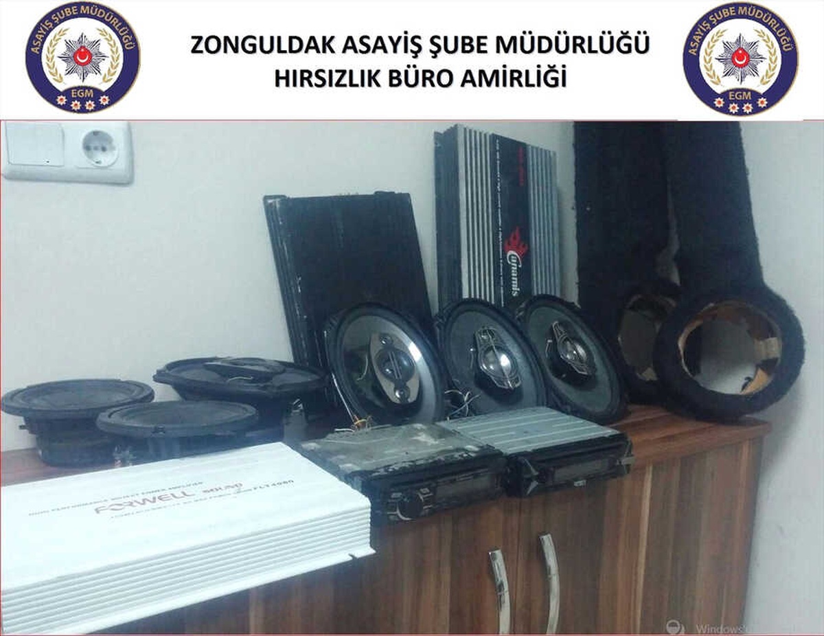 Zonguldak\'ta Otomobillerden Hırsızlık İddiası