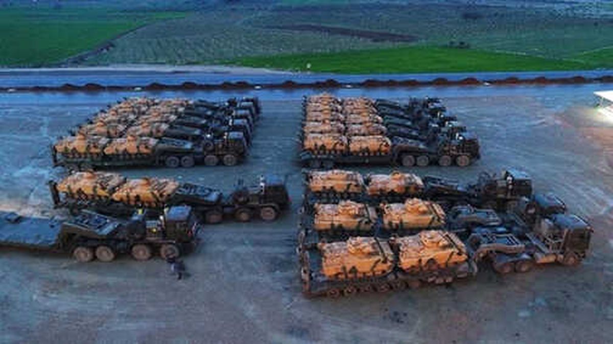 Afrin\'e Destek İçin Gönderilen Zırhlı Araçlar Hatay\'da