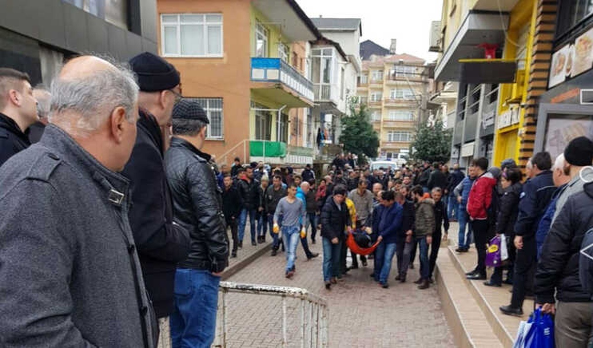 Alacak Verecek Kavgası: 6 Yaralı