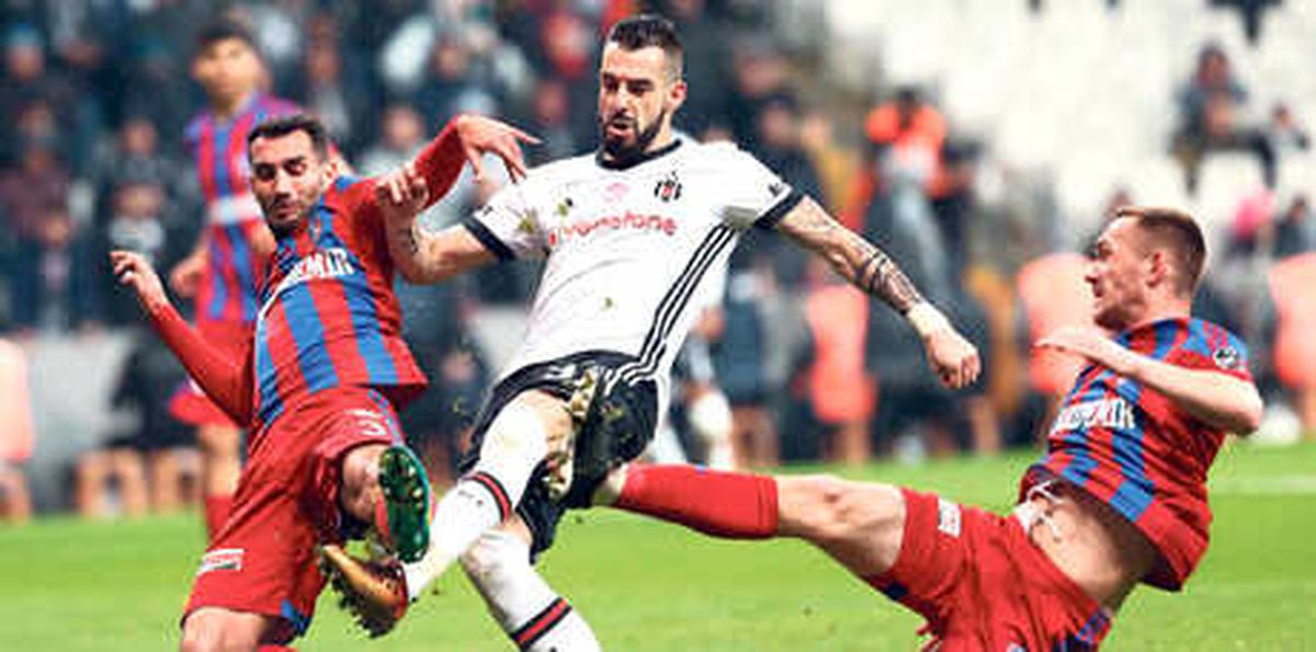 Alvaro Negredo\'ya Özel Destek