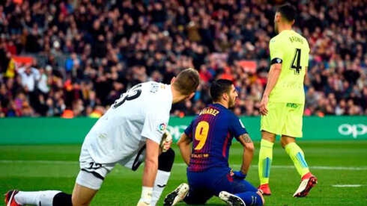 Barcelona Evinde Berabere Kaldı