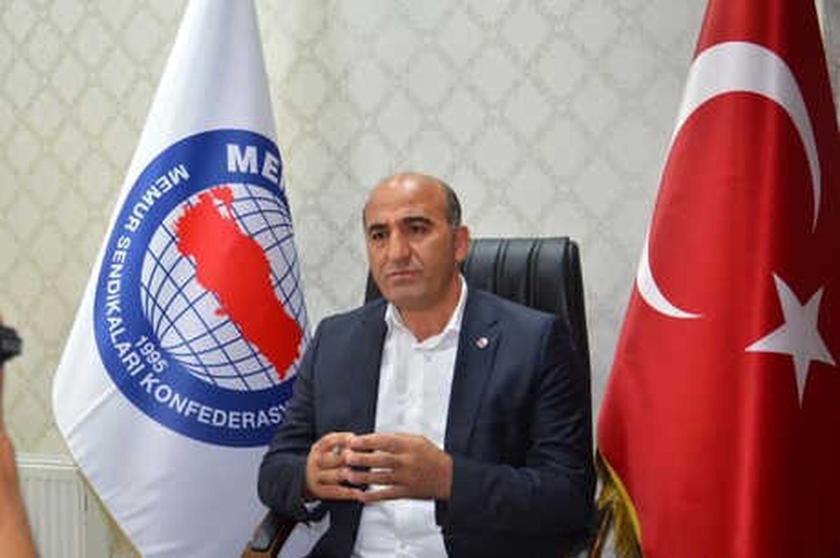 Başkan Deniz Öğrencilerin Öğretmenlerine Yaptığı Davranışa Tepki Gösterdi