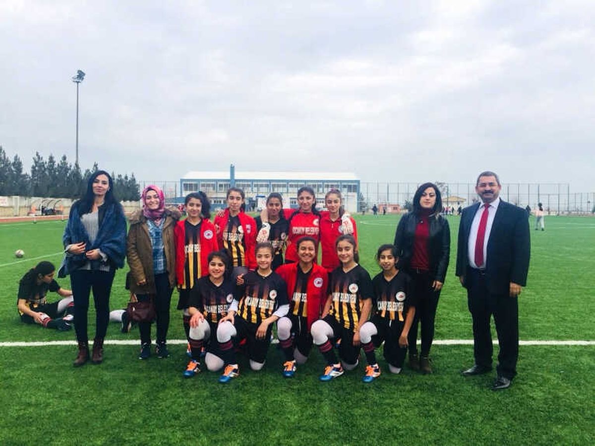 Diyarbakır\'da Okul Sporları Devam Ediyor