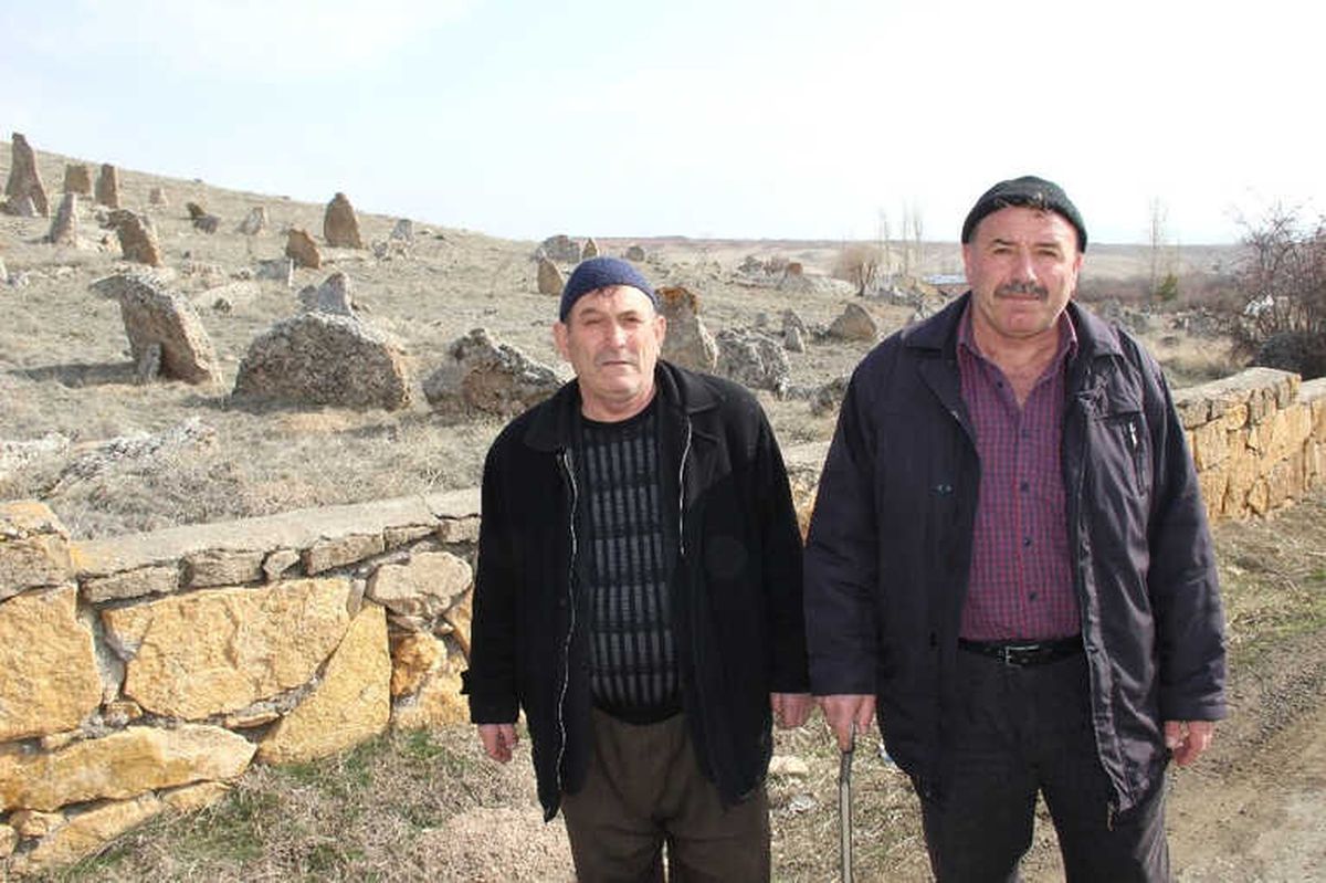 Esrarengiz Taşlar Dikkat Çekiyor