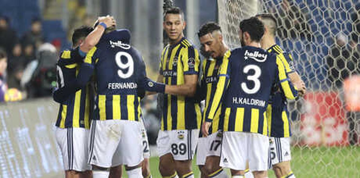 Fenerbahçe\'den Soyunma Odası Hamlesi!