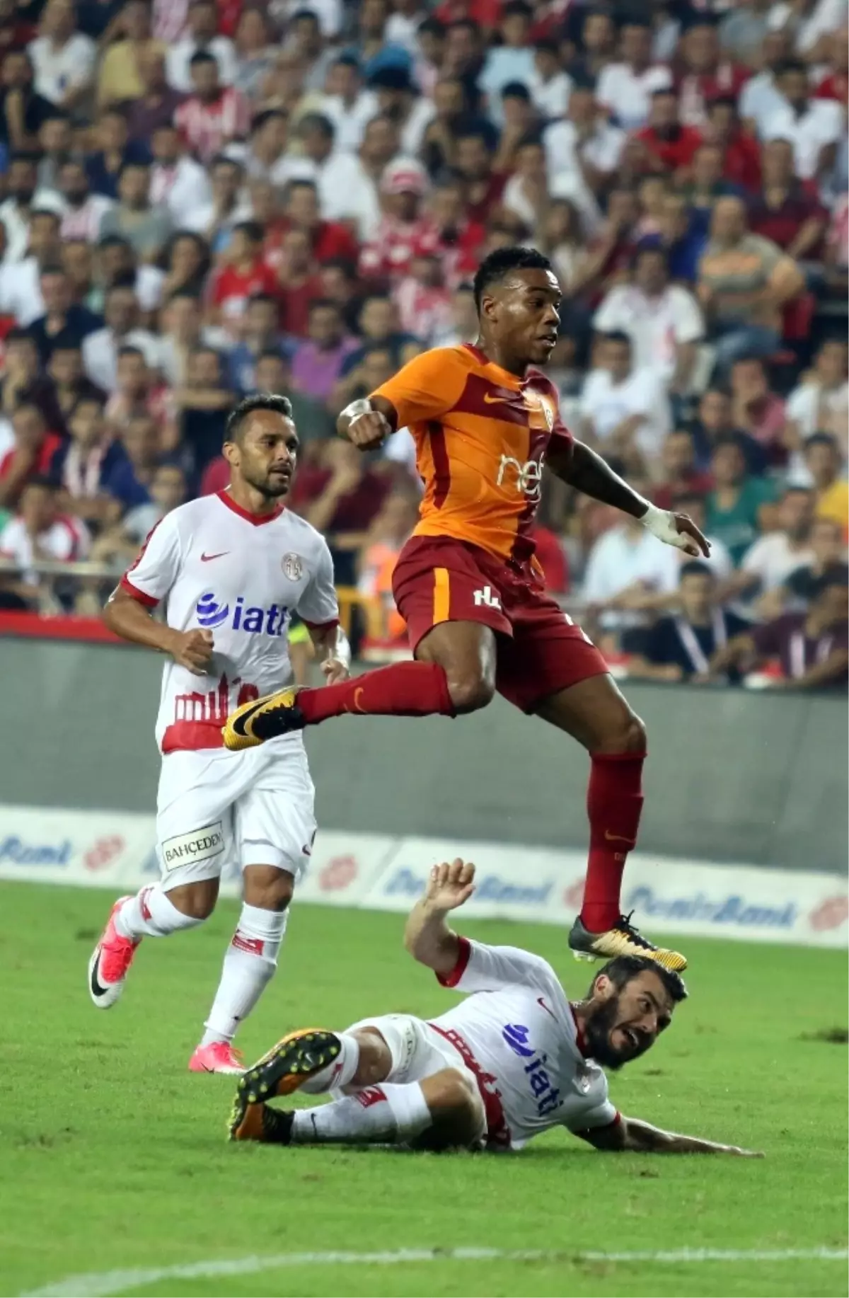 Galatasaray ile Antalyaspor 44. Randevuda