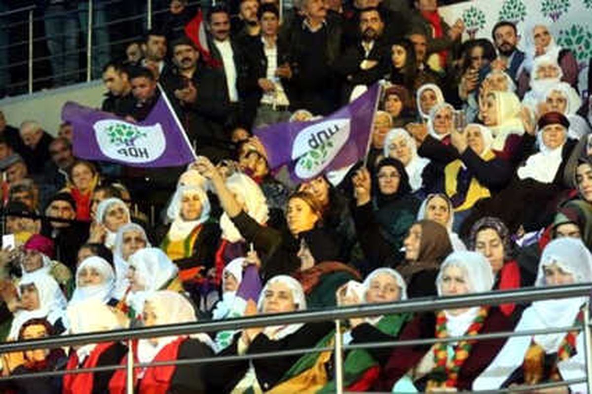 Hdp\'nin Yeni Eş Genel Başkanları Belli Oldu