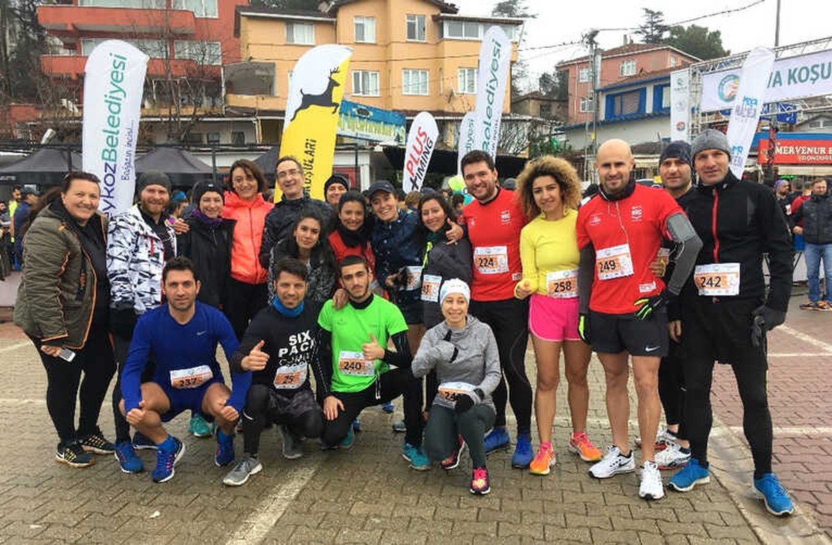 Her Yaştan Sporcu Riva Koşusu\'nda Ter Döktü