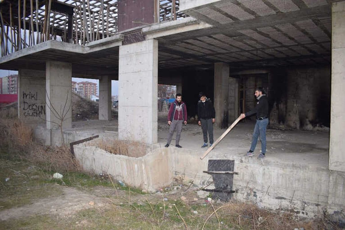 İnşaattan Düşen Bir Kişi Yaralandı