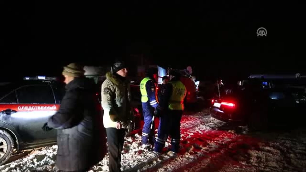 Rusya\'da 71 Kişiyi Taşıyan Yolcu Uçağı Düştü (2)