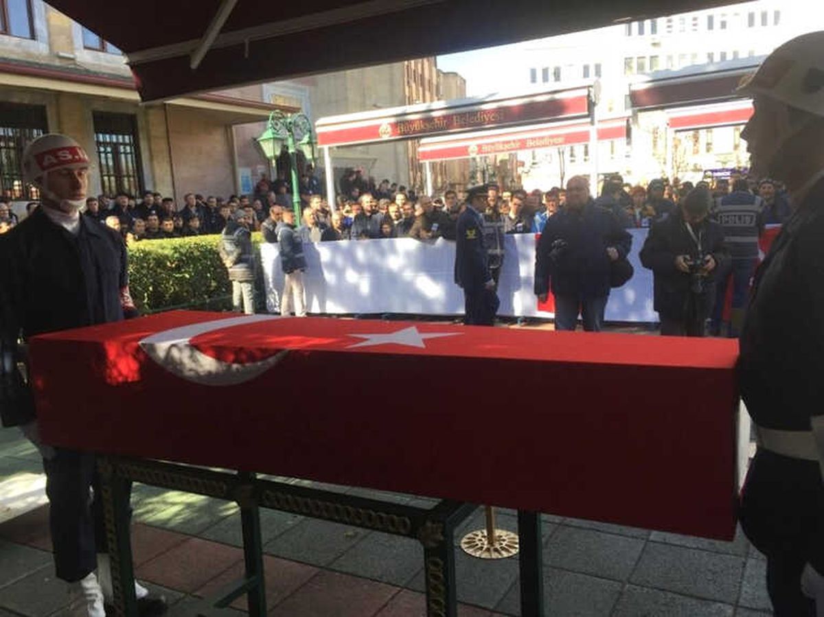 Şehit Ege\'nin Naaşı Reşadiye Camii\'ne Getirildi