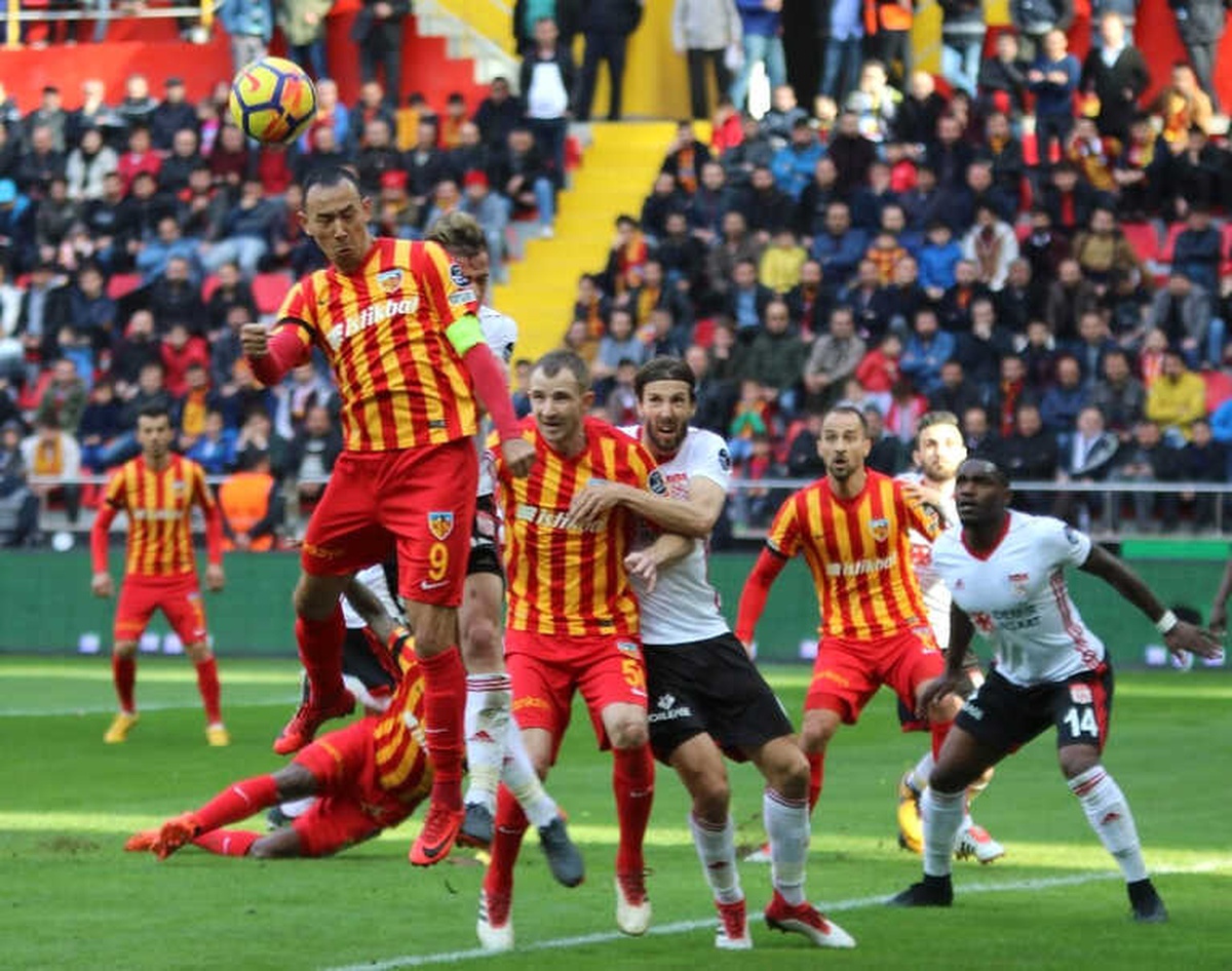 Spor Toto Süper Lig: Kayserispor: 0 - Sivasspor: 0 (İlk Yarı)