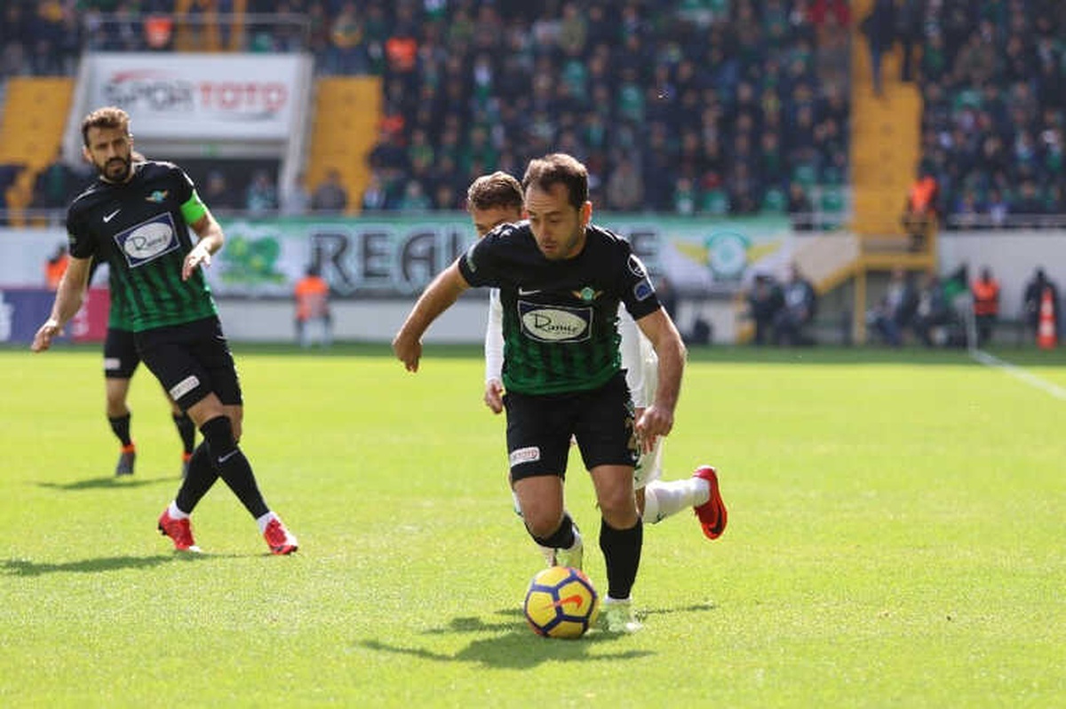 Spor Toto Süper Lig: T.m. Akhisarspor: 0 - Bursaspor: 0 (Maç Devam Ediyor)