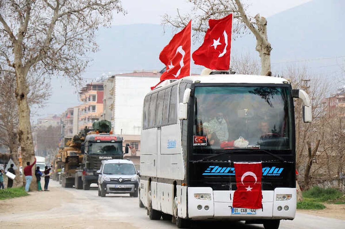 Tanklar 150 Araçlık Konvoyla Sınıra Gitti