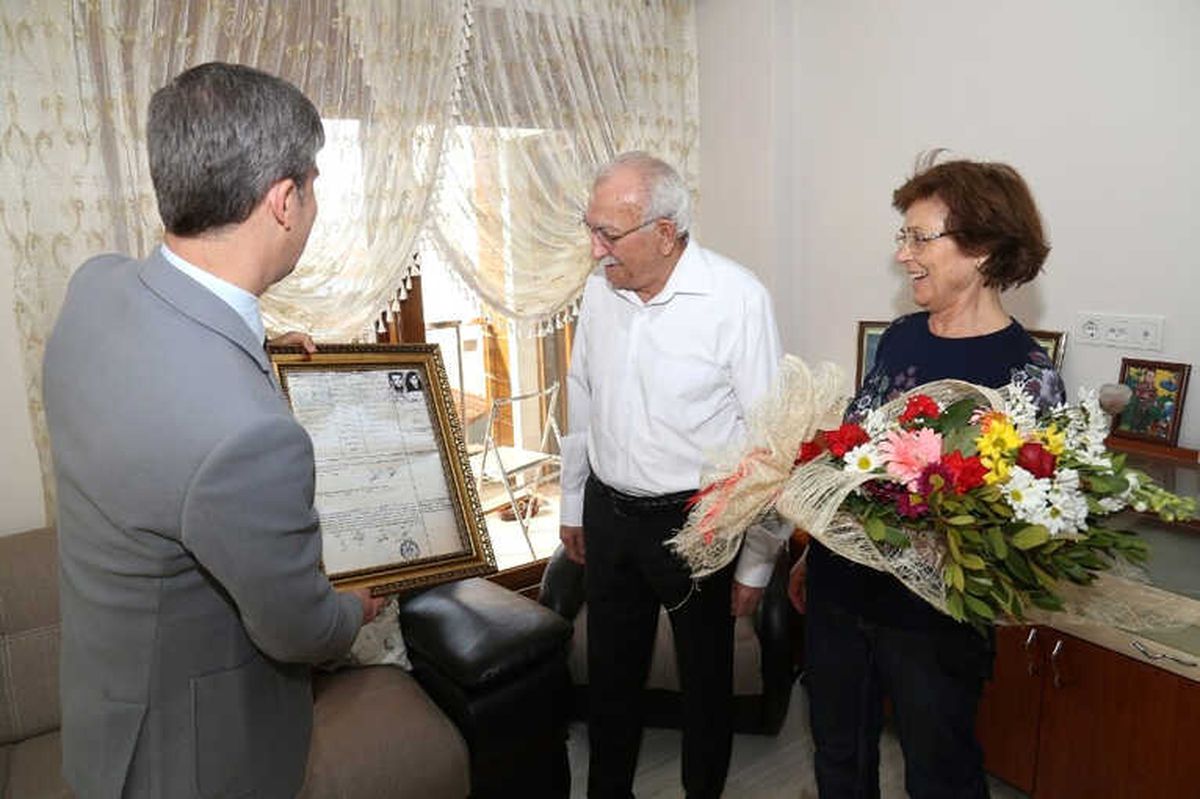 50 Yıl Önceki Nikah Defteriyle Duygulandılar