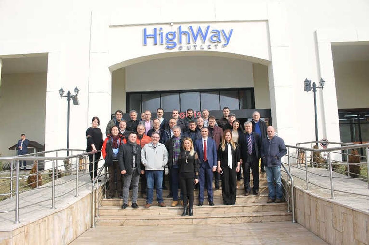 Avm Yöneticileri Highway\'de Bir Araya Geldi