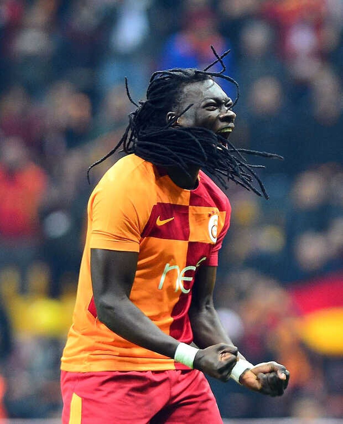 Bafetimbi Gomis, Burak Yılmaz\'ı Yakaladı