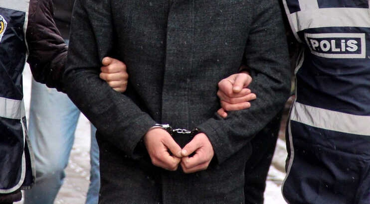 Balıkesir\'de Fetö Operasyonu: 10 Gözaltı