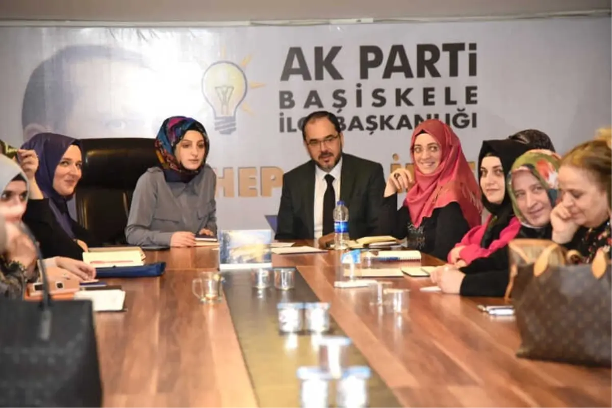 Başkan Ayaz, AK Parti Kadın Kollarıyla Bir Araya Geldi