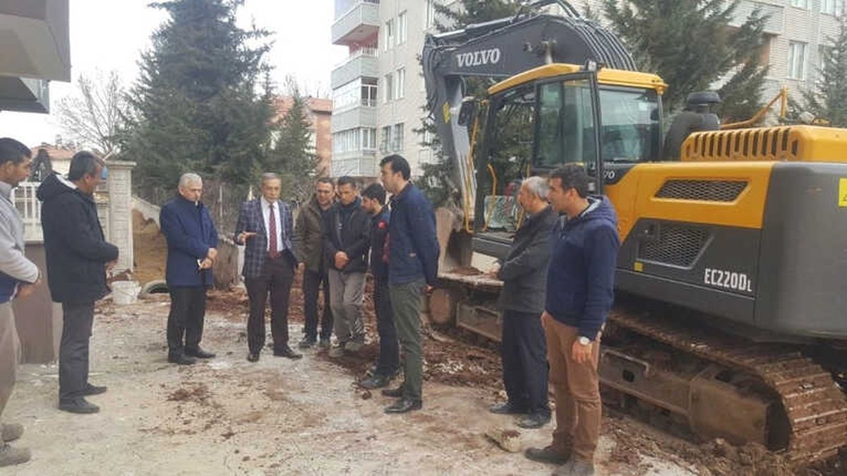 Başkan Özdemir\'den Yağmur Suyu Çalışmalarında İnceleme