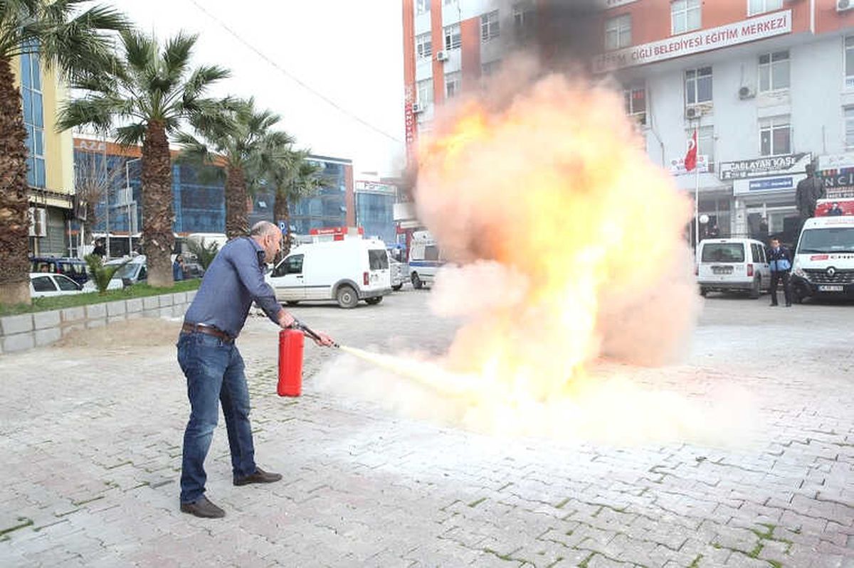 Çiğli\'de Yangın Tatbikatı