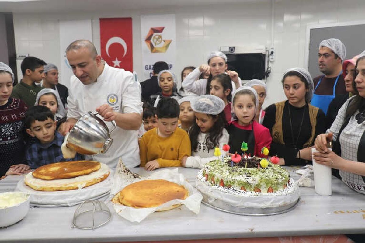 Çölyaklı Çocuklara, Glütensiz Pasta Sürprizi