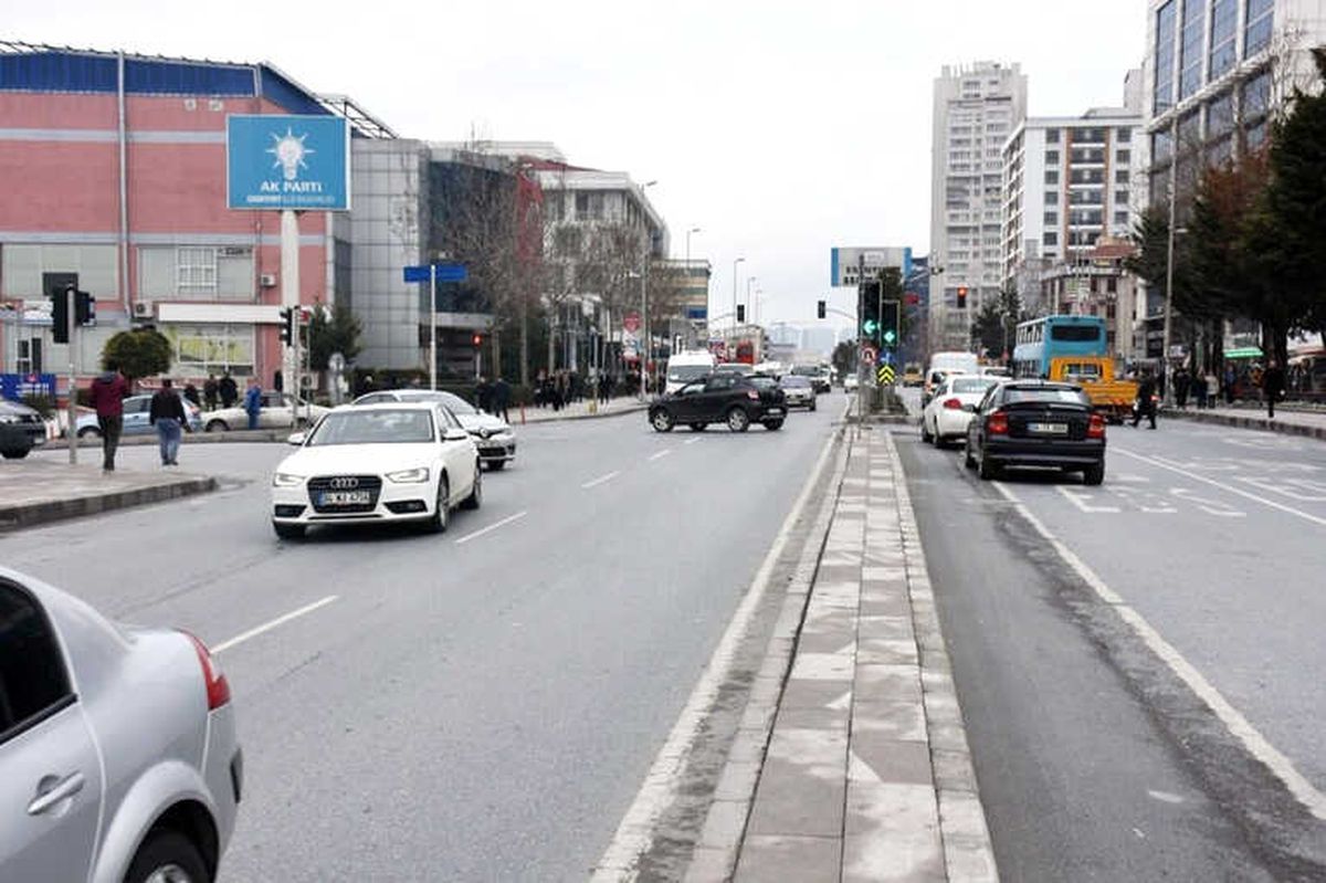 Esenyurt \'Ta Yol Düzenlemesi ile Trafik Rahatladı