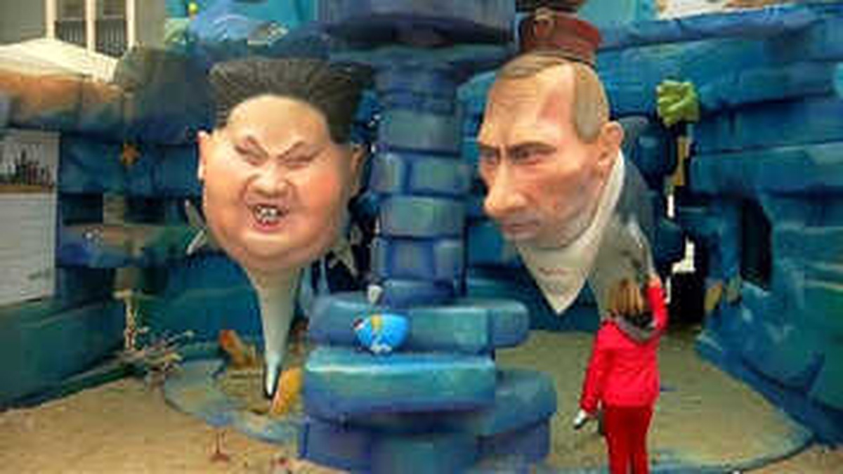 Festival Eğlencesi Olarak Merkel, Putin, Trump