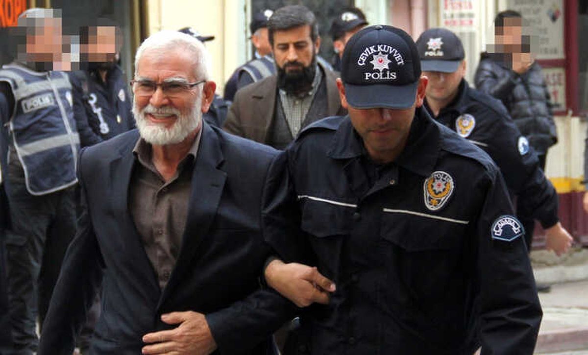 İğrençliğe Komik Savunma!