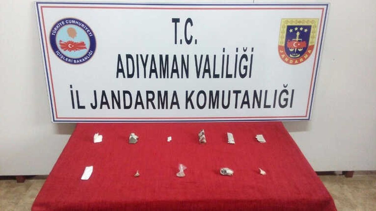 Jandarma 9 Kişiyi Uyuşturucu Kullanırken Yakaladı