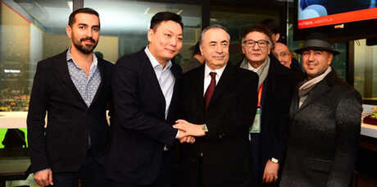 Milan\'ın Çinli Başkanı David Han Li, Galatasaray Maçını İzledi!