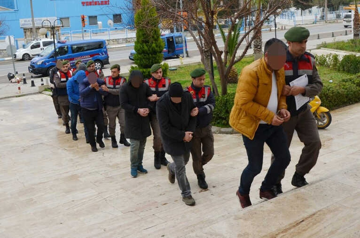 Milas\'ta Kaçak Kazı Yapan 8 Kişiden 4\'ü Tutuklandı