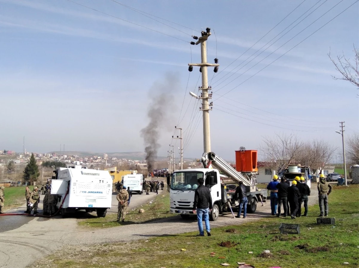 Pompalı Tüfekle Elektrik Panolarına Saldırdılar